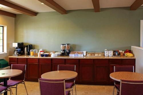 Shenandoah Inn, Major Credit Cards Required For Check In Plymouth ภายนอก รูปภาพ
